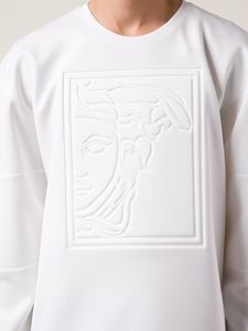 Jersey de manga larga con cuello redondo en relieve personalizado de alta calidad con logotipo teñido liso para invierno - Product Image 2