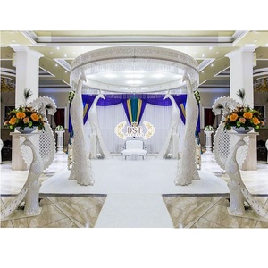 มณฑปงานแต่งงานแบบโมเดิร์นสีขาว  งานแต่งงานแบบฮินดูที่สวยงามด้วยมณฑปสีขาว  มณฑปงานแต่งงานสีขาวสไตล์ร่วมสมัย บริสเบน - Product Image 1