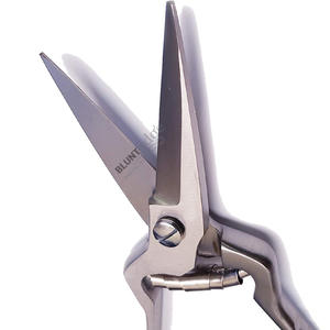 Tijeras Veterinarias Profesionales de Primera Calidad para Amputación de Patas, con Cuchillas de Acero Inoxidable, Mangos Ergonómicos, Duraderas, Ecológicas y Reutilizables - Product Image 4