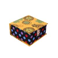 Boîtes en papier d'emballage de cadeau de luxe imprimées à pois floraux Couvercle pliable Avantage UV pour le stockage de bijoux Fabricant indien