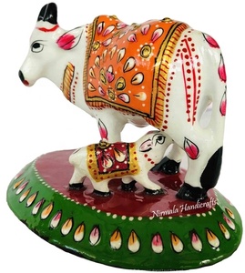 Nirmala Handicrafts - Set de Vajilla de Metal con Diseño de Vaca y Cachorro, Estilo Meenakari, Hecho a Mano en India, con Esmalte, Ideal para Regalo Corporativo - Product Image 2