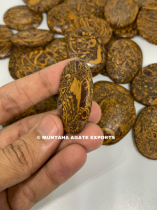 Vente en gros belle calligraphie en cristal gravée à la main pierre d'inquiétude de jaspe pierre de pouce et de paume pour la relaxation et la guérison - Product Image 6