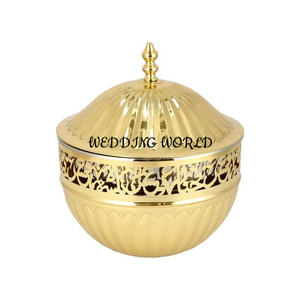 Casserole arabe en acier inoxydable la plus vendue faite à la main Casserole classique élégante en gros Nouveau chauffe-plats de luxe en métal - Product Image 1