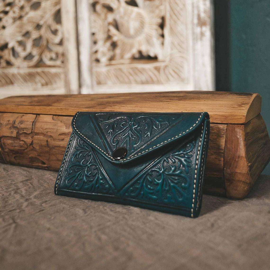 สีเขียว