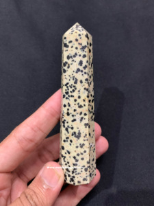 Venta al por mayor Natural curación dálmata jaspe punta varita Torre Muntaha ágata Feng Shui decoración piedra tema venta al por mayor cristal - Product Image 3