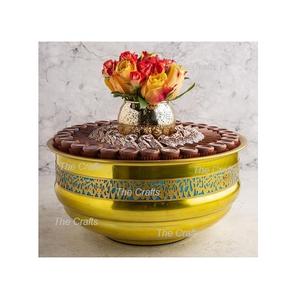 Bol de dattes au chocolat de service couleur or en métal avec bol à dessert de collations de la plus haute qualité pour l'utilisation au restaurant - Product Image 1