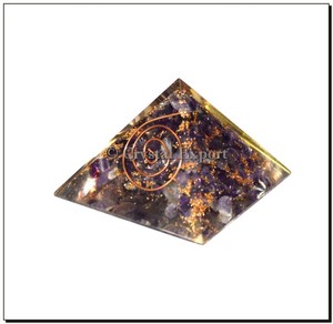 Obtenez des pyramides d'orgone en améthyste en ligne : Pyramides d'orgone en améthyste à vendre - Product Image 1
