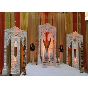 เวทีแต่งงานสีขาวที่สวยงามในสไตล์มหารานีการตกแต่งเวทีแต่งงานอินเดียในสไตล์ Jodha Akbar Frp สีขาวทำ Mandap แต่งงาน - Product Image 1