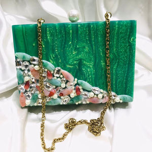 Sacs de soirée en résine artisanaux de créateur pour dames Pochettes de mariée élégantes - Product Image 1