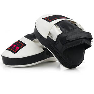 ถุงมือหนังวัวแท้เน้นความซับซ้อนแผ่นรองมือโค้งที่มีคุณสมบัติดูดซับแรงกระแทกสำหรับมวยศิลปะการต่อสู้โลโก้ได้ตามต้องการ - Product Image 2