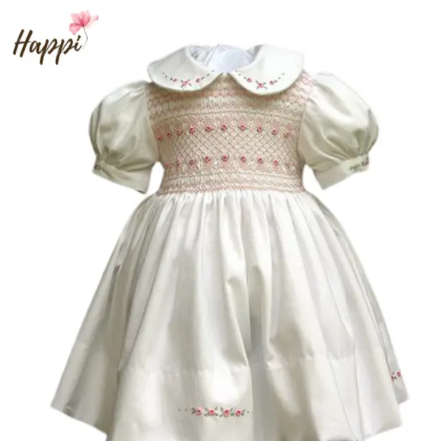 थोक सफेद रंग हस्तनिर्मित कशीदाकारी Smocked पोशाक बच्चा लड़कियों के लिए