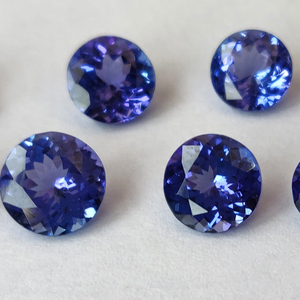 Zanite naturelle de haute qualité, à facettes, coupe ronde de 1mm à 9 mm - Product Image 1