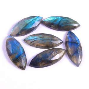 Gema labradorita Natural tallada en rosa, Gema de marquesa facetada suelta, precio al por mayor - Product Image 1