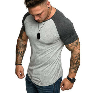 Camiseta de fitness ajustada personalizada para hombre, cuello redondo y mangas raglán, camiseta de entrenamiento deportivo para gimnasio con opción de talla grande, diseño en blanco - Product Image 1
