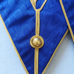Collar de artesanía con flecos dorados, marca de agua, con adorno dorado - Product Image 3