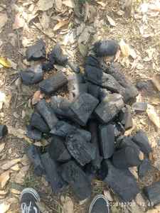 Charbon de bois de bois de Cassia en morceaux pour barbecue - Product Image 4