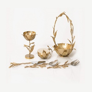 Serveur de dates de noix de couleur or en laiton avec bol de service au chocolat de qualité exclusive pour accessoires de table - Product Image 1