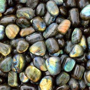 Pierres en vrac de labradorite naturelle Dhorgems, coupes mixtes, provenant du Rajasthan, avec changement de couleur pour la fabrication de bijoux - Product Image 1