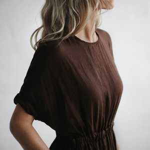 New arrival fashionable trending latest design bronze color crepe fabric o-neck half sleeve knee length <b>sexy</b> women linen <b>dress</b> - Product Image 2