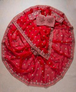 Diseñador pesado bordado perla trabajo 5,5 Metros sari rojo con 1,0 metros blusa de longitud completa señoras ropa de fiesta por Alphanumero - Product Image 3