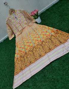 Yeni çekici görünüm günlük giyim dijital baskılı Jarmon şantuk pamuk uzun elbisesi hint kız giyim hazır düşük fiyat toptan giysi - Product Image 1