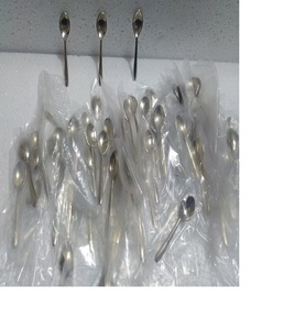 ชุดช้อนส้อมมีดสแตนเลสคุณภาพดีชุดเครื่องเงิน - Product Image 1
