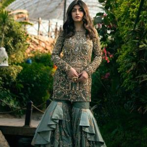 Conjunto Premium de Kurti y Gharara con Bordado Intenso para Fiestas y Bodas - Product Image 1