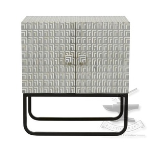 Nuevo Aparador Bone & Inlay Con Patas De Hierro - Product Image 5