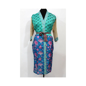 Dernier nouveau Design 2023 soie Kimono Robes japonais soie Boho imprimé Kimono Robe avec Double poche et col en V Design pour les femmes - Product Image 4