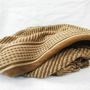 Serviette de bain 100% coton au prix le moins cher Serviettes de bain Beautiful Jacquard Design Serviette de bain Fabricant en Inde - Product Image 1