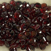 Gemas de granate natural para fabricación de joyas, joyería en todas las formas y tamaños