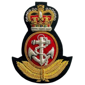 Écussons faits à la main brodés sur des insignes de matériel de tissu - Product Image 6