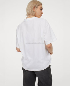 เสื้อยืดสตรีพรีเมียมผ้าฝ้ายสไตล์สตรีทแวร์ แบรนด์ส่วนตัว ไซส์พลัส ผลิตจากโรงงาน พร้อมป้ายทอแบบกำหนดเอง - Product Image 3