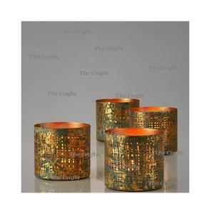 Bougeoir votif en métal couleur or avec forme ronde de qualité exclusive pour accessoires de décoration intérieure - Product Image 6