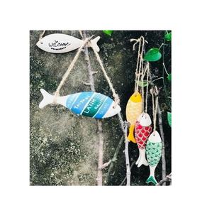 Pescado de madera natural 100% hecho a mano colgante único personalizado arte popular grabado para pintura decorativa pescado de madera de alta calidad - Product Image 4