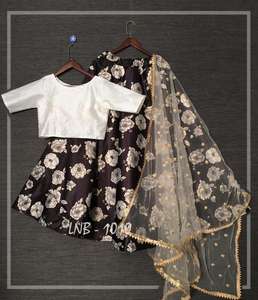 Vêtement de mariage de créateur le plus exclusif Nouveau travail de broderie Lehenga Choli avec Dupatta Les femmes indiennes portent des vêtements non cousus à bas prix Vêtement - Product Image 6