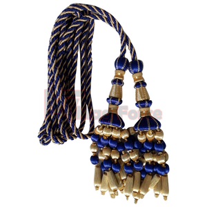 Guirnalda de cuentas de madera con borlas hechas a medida con borlas hechas en Pakistán - Product Image 6