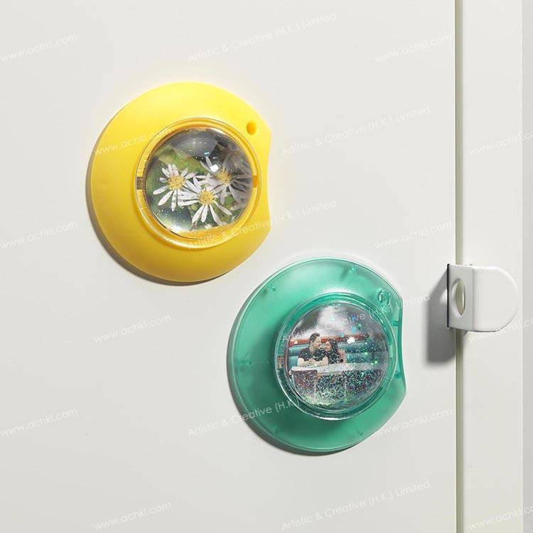 สีเขียวอ่อน