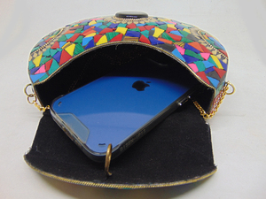 Support de téléphone portable multi-matériaux Lowellcraft, designs et couleurs variés, pochette à main en métal, vente chaude, de Delhi - Product Image 4