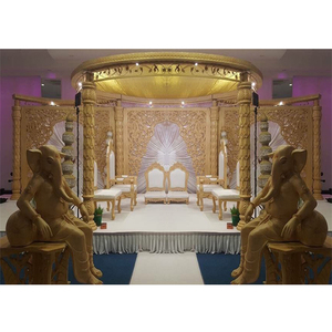 Mandap de Madera de Lujo para Bodas Hindúes en el Reino Unido, Mandap Circular con Pilares para Bodas Hindúes, Decoración de Mandap para Bodas Indias Celestiales, Nueva York - Product Image 1