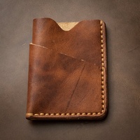 Dompet Kulit Asli Buatan Tangan Tipis Tahan Air untuk Pria Minimalis Saku Depan Monogram Terukir Kartu Personalisasi PVR-0018