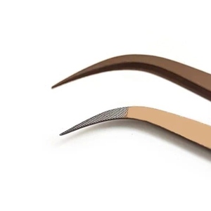 แหนบปลายแหลมทำจากเส้นใยสแตนเลสคุณภาพสูงด้ามจับแข็งแรงติดฉลากส่วนตัวขนตาพลาสม่าสีทอง - Product Image 4