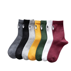 Chaussettes de sport en coton à broder avec de beaux grands yeux confortables de haute qualité <span class=keywords><strong>d</strong></span>'automne et <span class=keywords><strong>d</strong></span>'<span class=keywords><strong>hiver</strong></span> - Product Image 1
