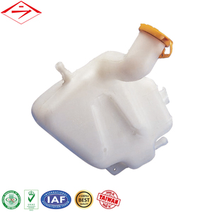 Tanque de expansión del radiador de refrigerante para SUBARU 69D(W) del fabricante mayorista de autopartes - Product Image 1