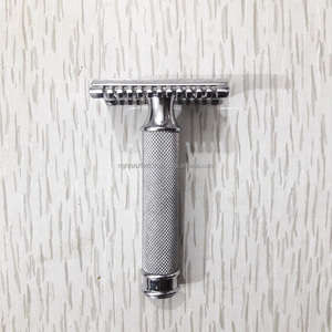 Rasoir classique à lames en acier inoxydable à double tranchant pour enlever en toute sécurité les barbes dans les salons de coiffure Maître héritier - Product Image 1