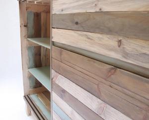 Aparador pequeño de madera maciza recuperada de estilo vintage, armario con puerta corredera - Product Image 3