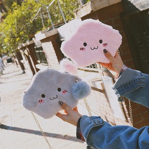 Dễ Thương Phim Hoạt Hình Mềm Lông Mây Purse Crossbody Phụ Nữ Mini Chain Plush Purse Điện Thoại Túi Xách Thời Trang 2021 - Product Image 3