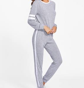 Conjunto de 2 piezas para correr para mujer, sudadera con capucha y Pantalones estampados, chándal cálido para niña - Product Image 3