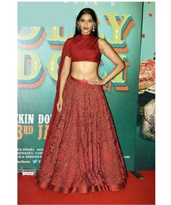 Diseñador Georgette Bordado Secuencia Trabajo Lehenga Choli con Dupatta Precio más bajo Ropa de fiesta para mujeres Ropa étnica Étnica - Product Image 1