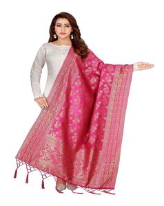 Les femmes indiennes portent des vêtements en soie Banarasi Dupatta - Product Image 1